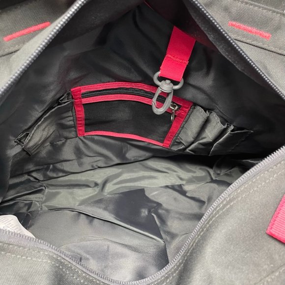 JanSport Black Red Graphic Print Laptop Bag Padded Adjustable Shoulder Bag NEW - Picture 6 of 10